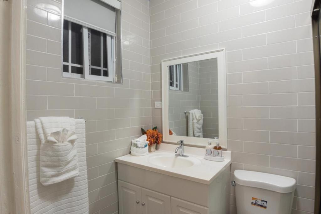 Berrydale Soak'D Pineapple Villa מראה חיצוני תמונה